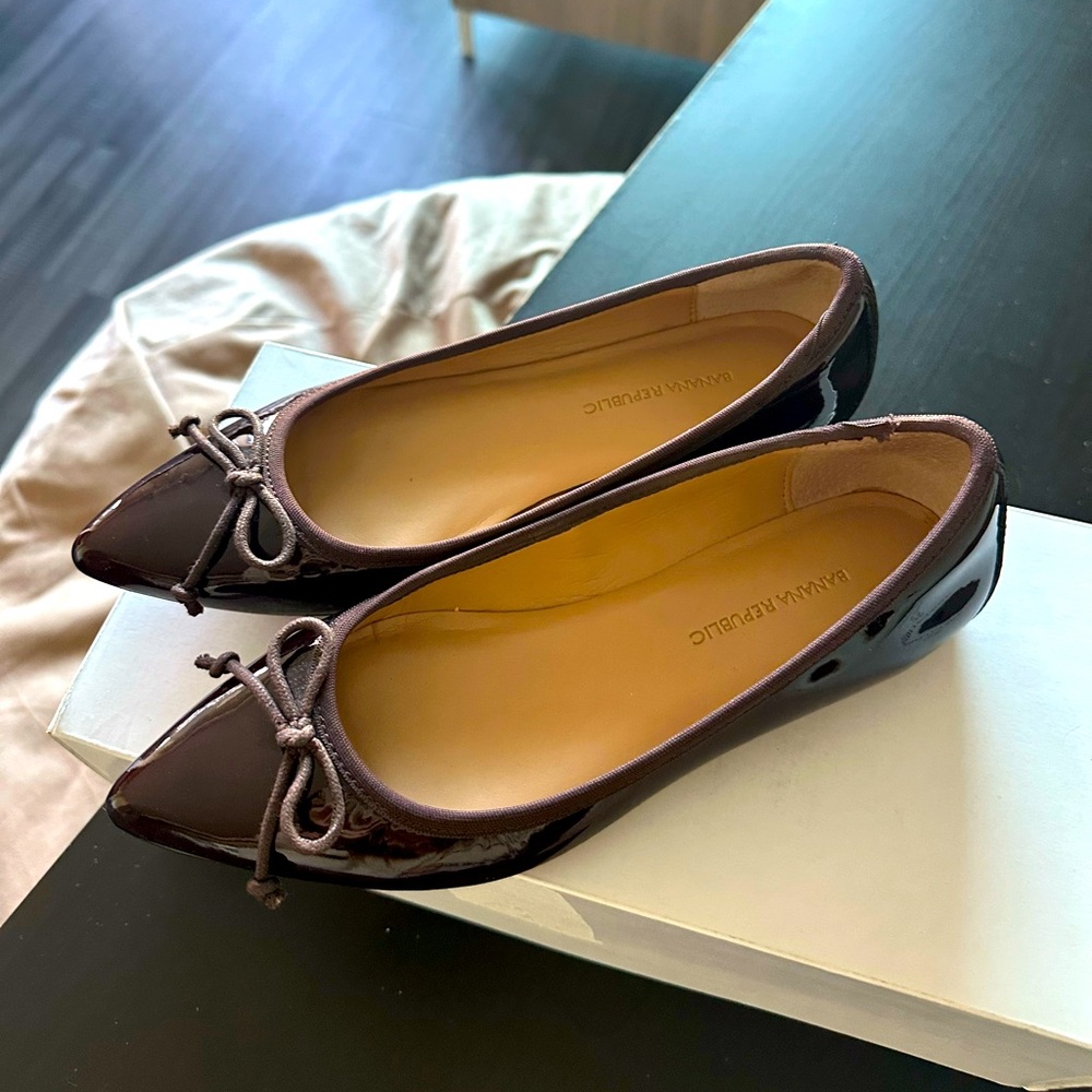 Banana Republic Ballet Leather Flats Red Wine Color US6